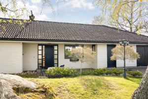 Villa med privat läge nära Elmia