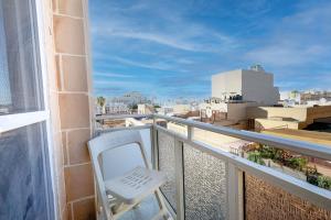 Modernised Top Floor Apartment with Back Balcony - Close to Balluta & Exiles Beach