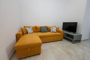 Modernised Top Floor Apartment with Back Balcony - Close to Balluta & Exiles Beach