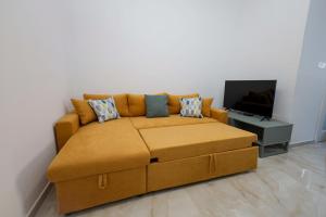 Modernised Top Floor Apartment with Back Balcony - Close to Balluta & Exiles Beach