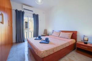 Modernised Top Floor Apartment with Back Balcony - Close to Balluta & Exiles Beach