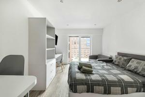 Student Only Studios Near Nottingham Train Station