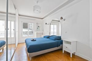 Arc de Triomphe Luxurious 3 Bedroom with NetFlix