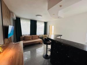 Green Accent Apartment