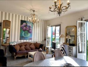 Villa Capucine beach 200 m away, close to Deauville