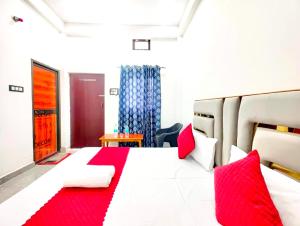 Hotel AV Palace Near #Ram Mandir# Premium Quality Rooms With Comfortable Stay Ayodhya
