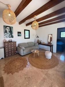 Casa di Pini - Stylish Villa with Infinity and Plunge Pool - 2 km from the Beach