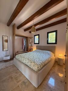 Casa di Pini - Stylish Villa with Infinity and Plunge Pool - 2 km from the Beach