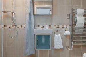 Cosy 1-Bedroom Studio by the Seaside