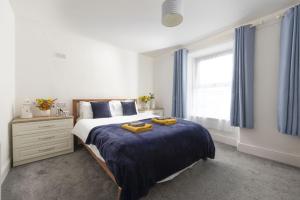 Bryher Cottage - Close to Beach, Pet Friendly - Free WiFi