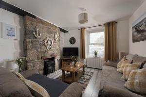 Bryher Cottage - Close to Beach, Pet Friendly - Free WiFi