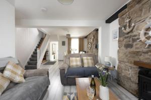 Bryher Cottage - Close to Beach, Pet Friendly - Free WiFi