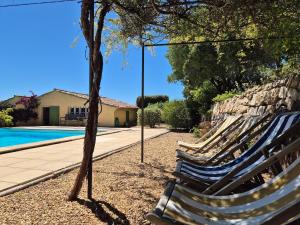 Maison avec vue , piscine et jardin