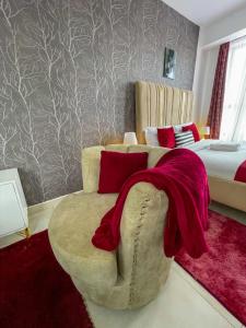 The cozy perch studio at enkang Apartments