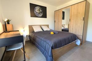 Apartment with terrace in the heart of Toulon