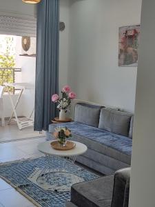 Magnifique appartement avec vue dégagée, près de laéroport et parking privé