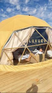 RUM CROWD DARLiNG LUXURY