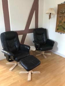 Timber-Frame Holiday Flat Near Beach