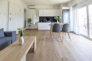 Comfortable 2 Bedroom apartment in Marousi