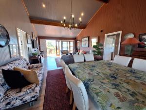 Sunny Albelize Solar Holiday House