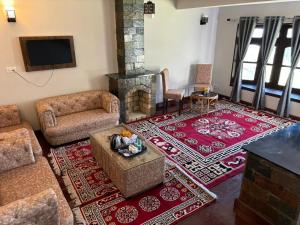 Kumaon Roop Resort Near Neem Karoli Temple