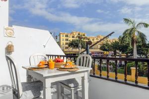 7 min Beach l Pool l Wifi l Sunbeds l Kid Friendly