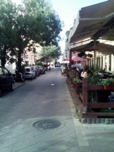 CosySpacious last century style downtown apartment