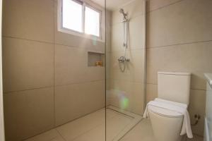 Sea View Stay 200m to Beach