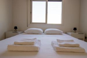 Sea View Stay 200m to Beach