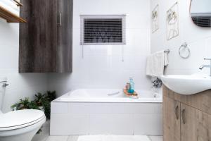 Willow House Oasis - Your Haven