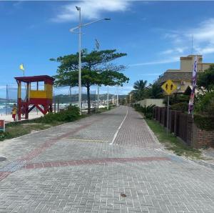 Sobrado no Costão de Bombas