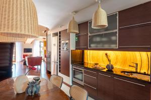 Dome View Apartment by the Main Square - by Upstairs