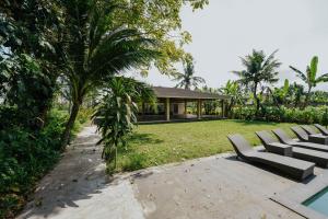 The Field Ubud Yoga Retreat Community Creativity Inspired Living