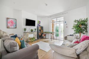 Spacious 4 bed, 3 bath house - Free parking - Ubytování bez kategorie ve městě Thornton Heath