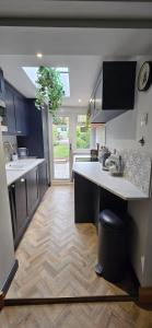 Grays Cottage 2 Bedroom Nestled in the heart of Crawley