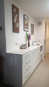 Amazing City Views on 18th floor with car park