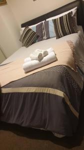 Amazing City Views on 18th floor with car park