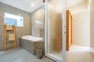 Adikara Villa 2 Cozy 2BR in Canggu, Berawa 5 mins to the beach