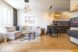 Azur Alegria Studio by RV Apartments - free parking & pool