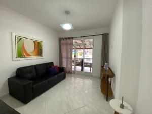 Cód 129 - Casa c sinuca a 300m da praia