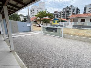 Cód 129 - Casa c sinuca a 300m da praia