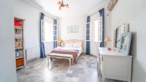 Authentique Villa Tunisoise avec Piscine à Marsa