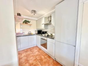 Paddington Beautiful Two Bedroom Apartment
