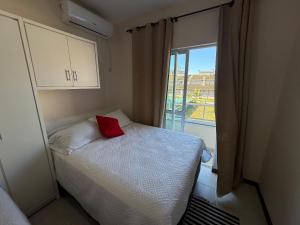 Cód 179 - Apartamento a 70m do mar, na Praia de Palmas