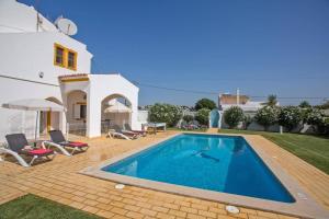 Villa Carlos by Villa Plus