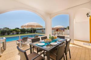 Villa Carlos by Villa Plus