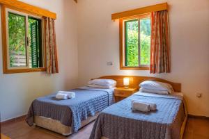 Villa Rosie by Villa Plus