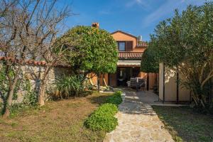 Vesna in Rovinjsko Selo (Haus für 2-4 Personen)