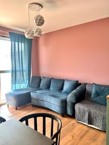 Zoo Arena Stay near Airport Free Parking