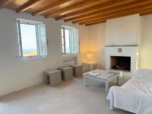 Sifnos Blue Horizon House - Endless Blue